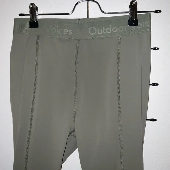 OUTDOOR VOICES SuperForm™ Bloom 7/8 Legging size SMALL - Picture 3 of 6
